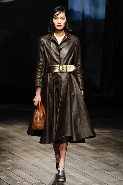 Look 30